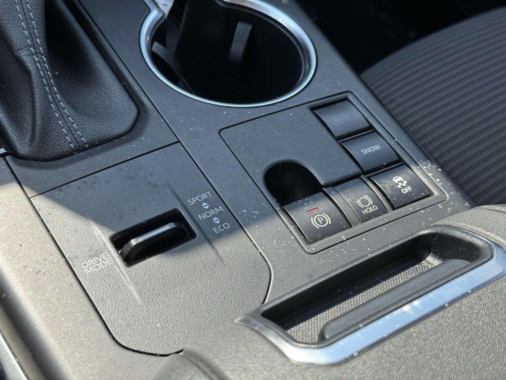 used 2023 Toyota Highlander car, priced at $31,988