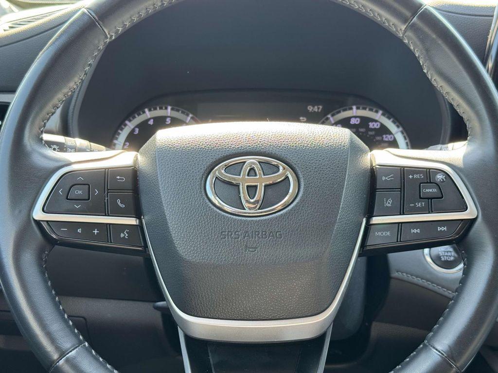 used 2023 Toyota Highlander car, priced at $31,988