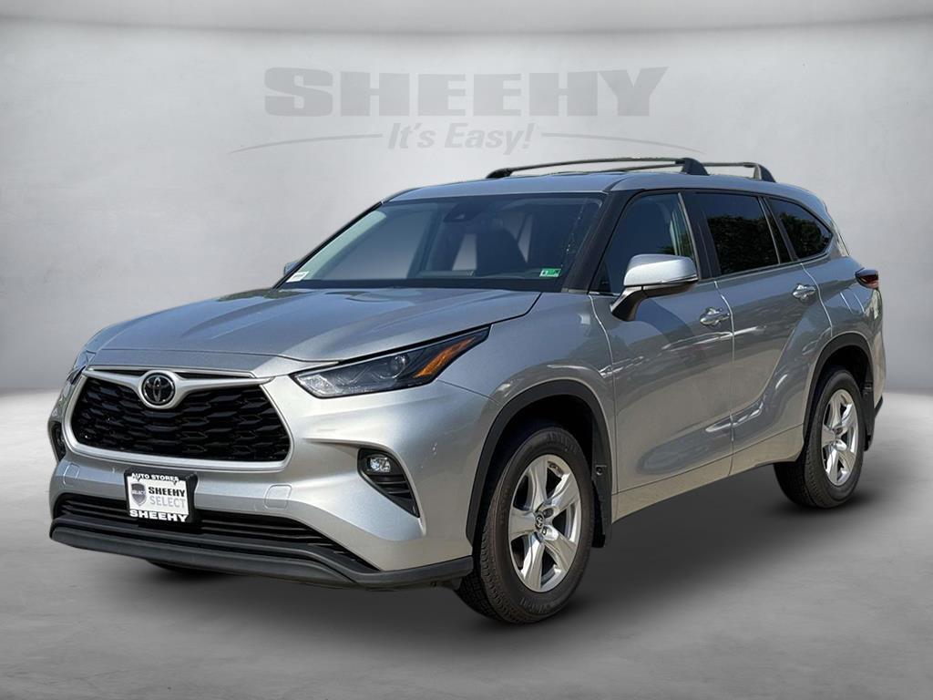used 2023 Toyota Highlander car, priced at $31,988