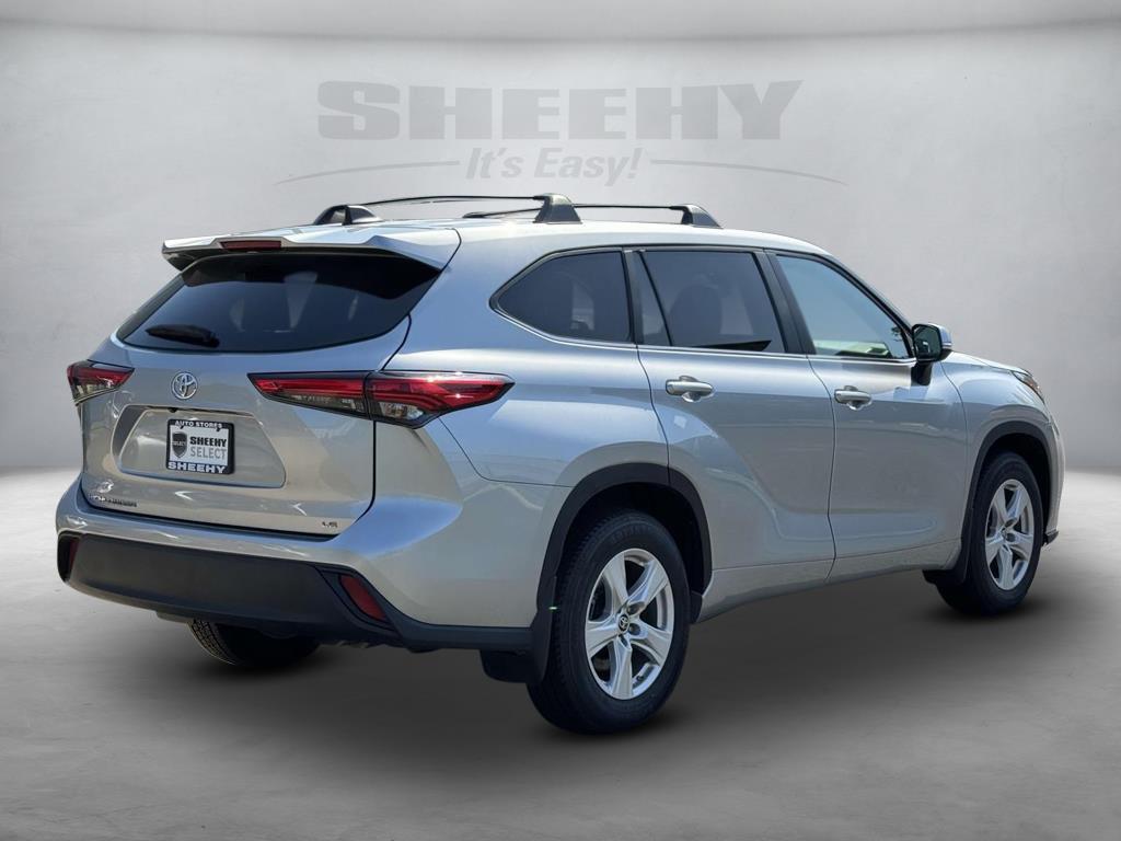 used 2023 Toyota Highlander car, priced at $31,988