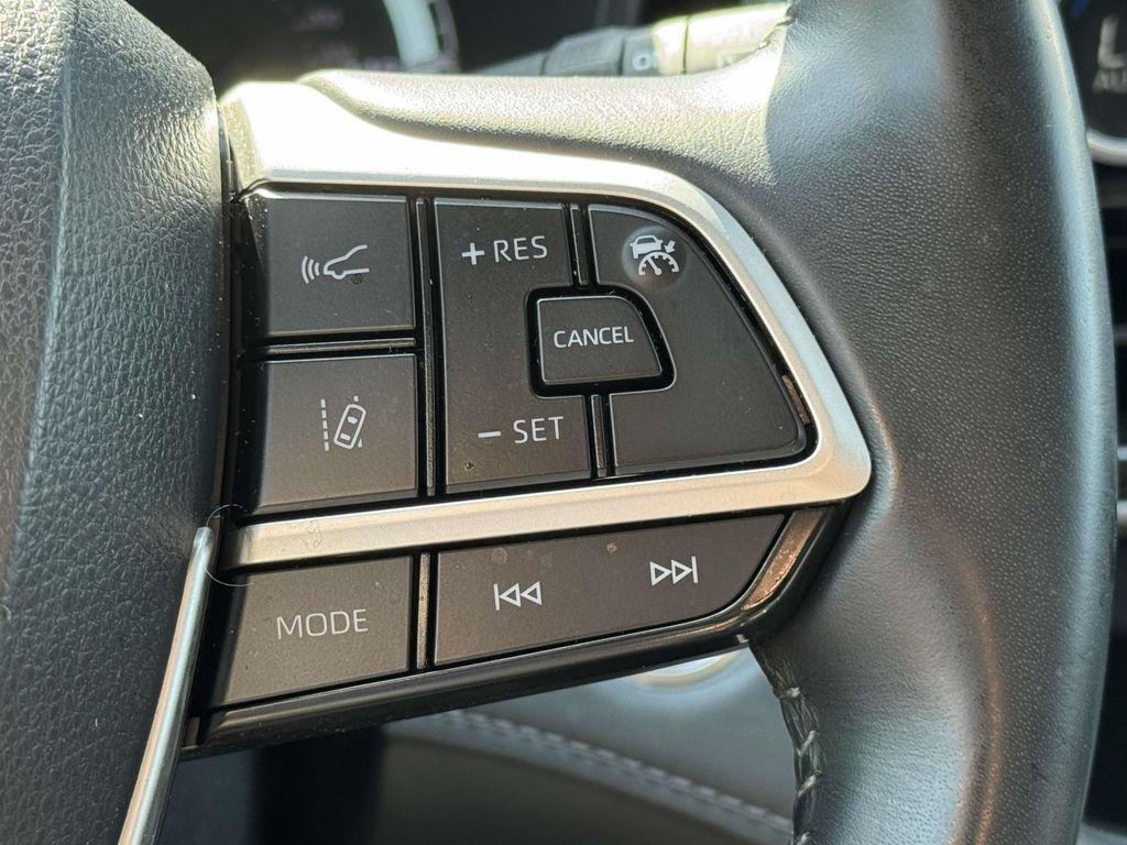 used 2023 Toyota Highlander car, priced at $31,988