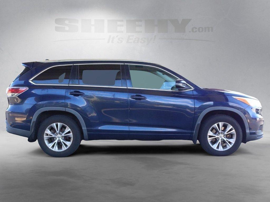 used 2015 Toyota Highlander car, priced at $16,988