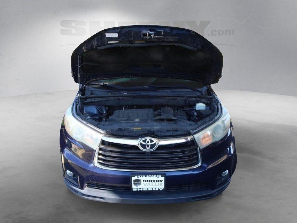 used 2015 Toyota Highlander car, priced at $16,988