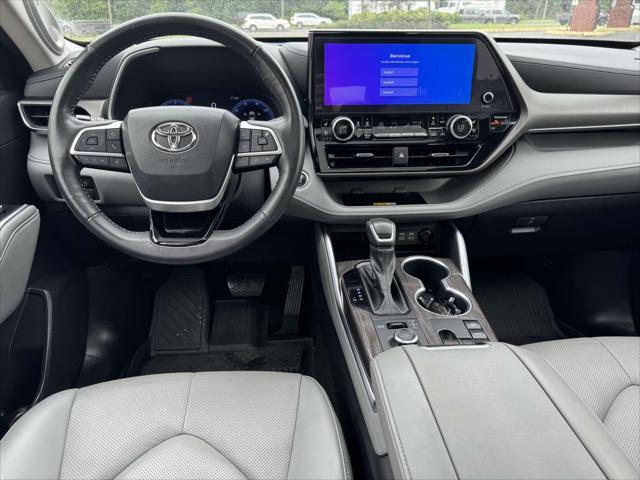 used 2023 Toyota Highlander car, priced at $42,189