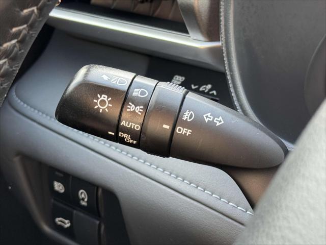 used 2024 Toyota Highlander car, priced at $41,988