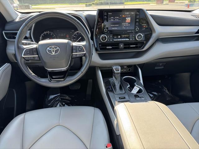 used 2021 Toyota Highlander car, priced at $31,740