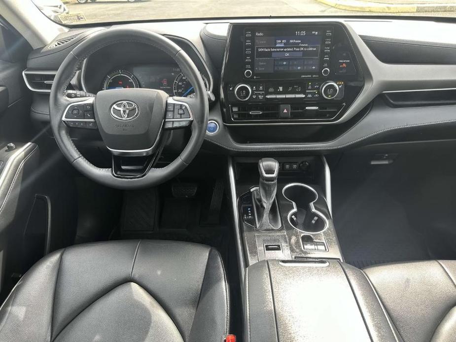 used 2021 Toyota Highlander Hybrid car, priced at $33,900