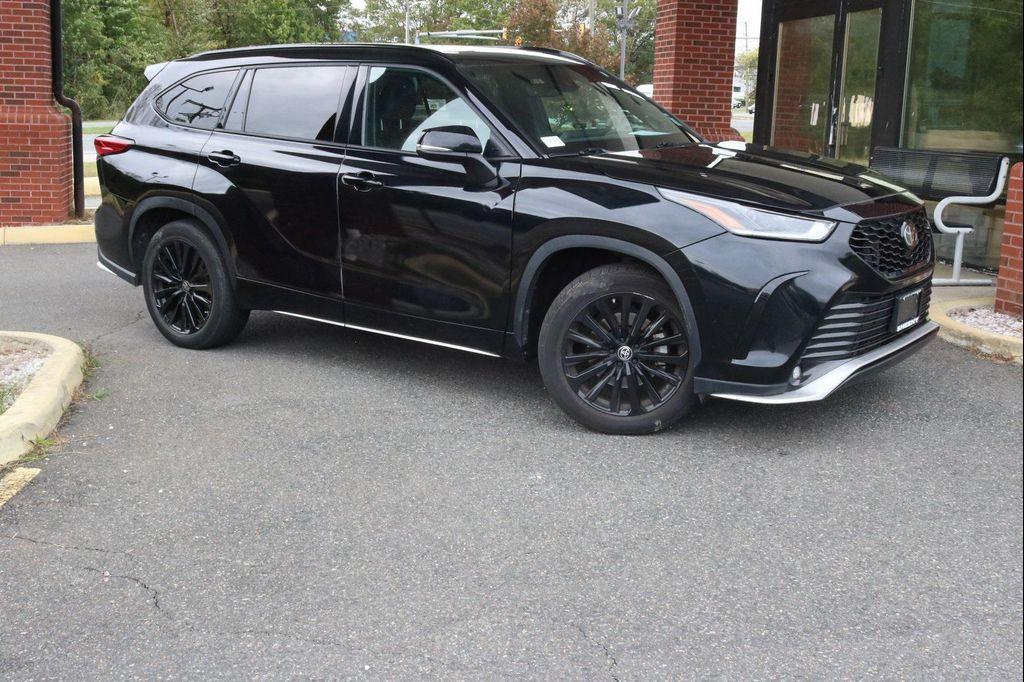 used 2023 Toyota Highlander car, priced at $38,490