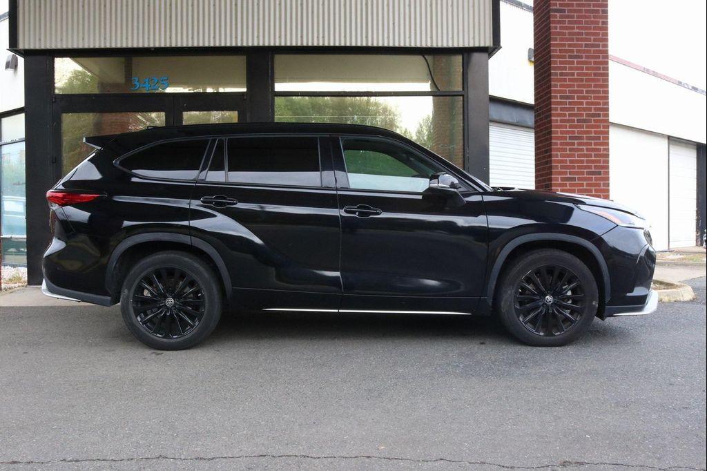 used 2023 Toyota Highlander car, priced at $38,490