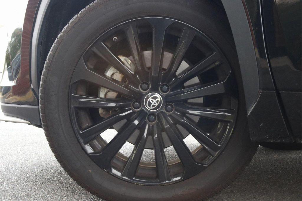 used 2023 Toyota Highlander car, priced at $38,490