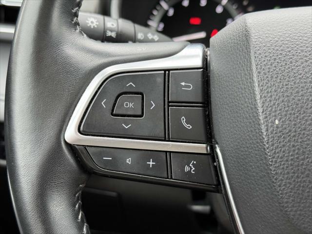 used 2021 Toyota Highlander car, priced at $32,580
