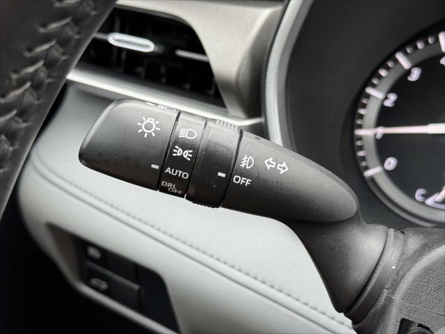 used 2021 Toyota Highlander car, priced at $32,580