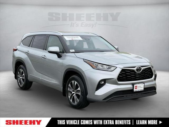 used 2020 Toyota Highlander car, priced at $32,988