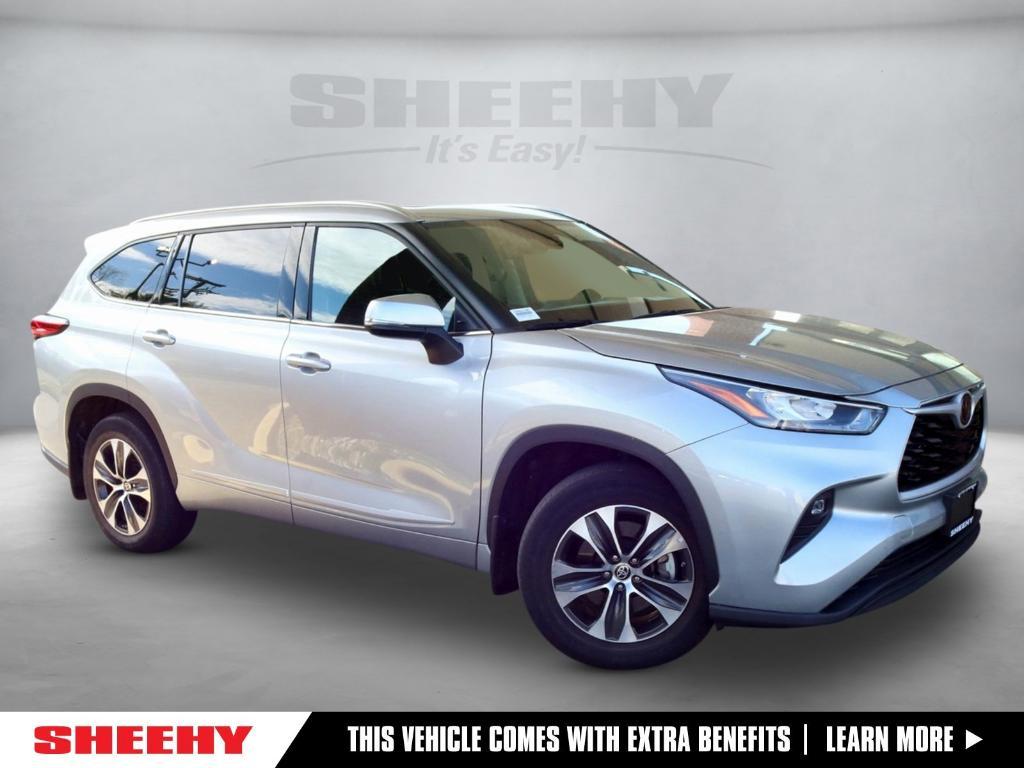 used 2020 Toyota Highlander car, priced at $32,988