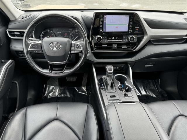 used 2020 Toyota Highlander car, priced at $32,988