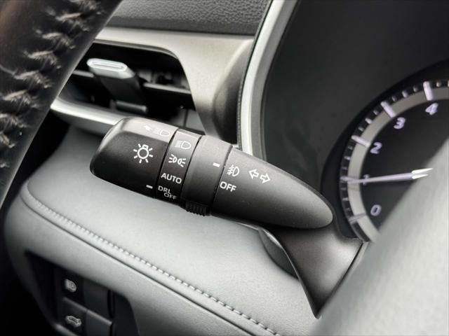 used 2020 Toyota Highlander car, priced at $32,988