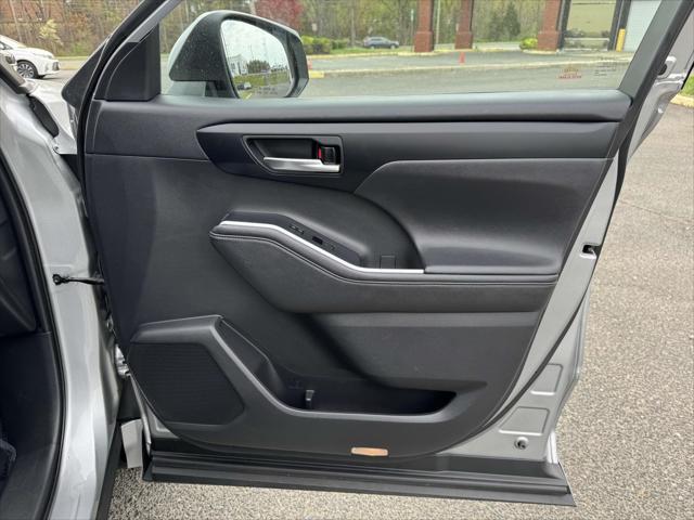 used 2020 Toyota Highlander car, priced at $32,988