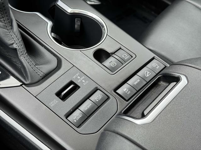 used 2020 Toyota Highlander car, priced at $32,988