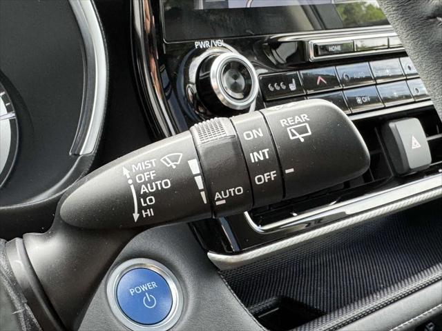 used 2021 Toyota Highlander Hybrid car, priced at $39,488