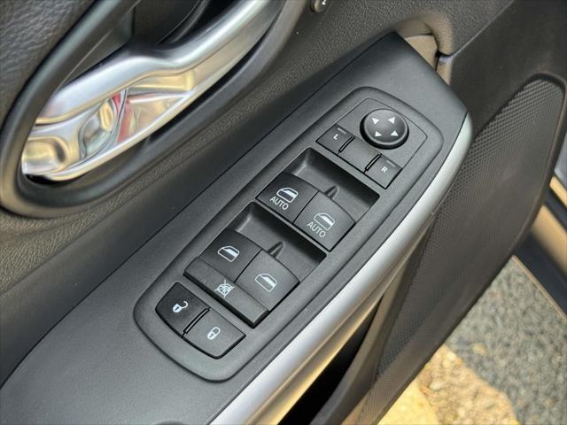 used 2022 Jeep Cherokee car, priced at $23,988