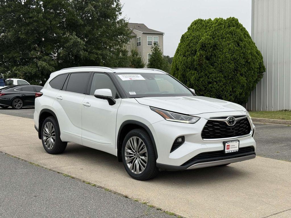used 2022 Toyota Highlander car, priced at $41,000