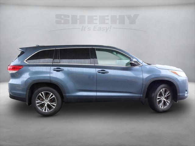 used 2019 Toyota Highlander car, priced at $27,880