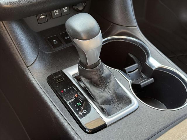 used 2019 Toyota Highlander car, priced at $26,988