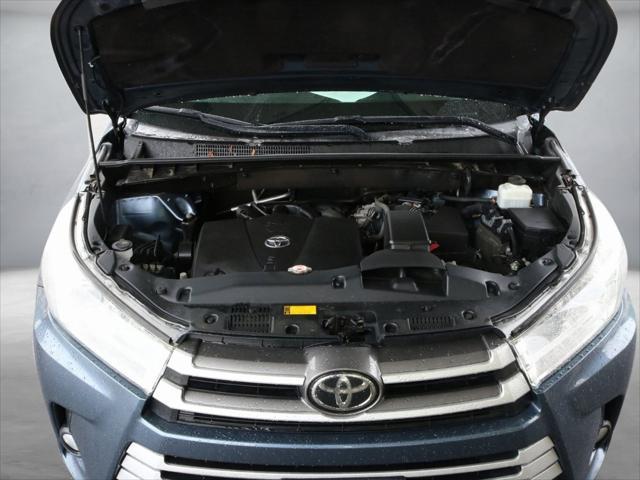 used 2019 Toyota Highlander car, priced at $27,880