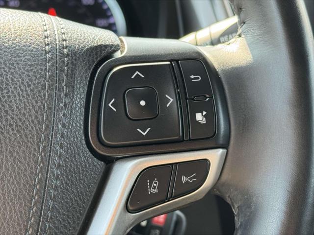 used 2019 Toyota Highlander car, priced at $26,988