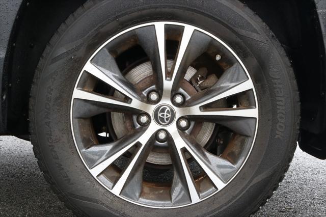 used 2019 Toyota Highlander car, priced at $27,880