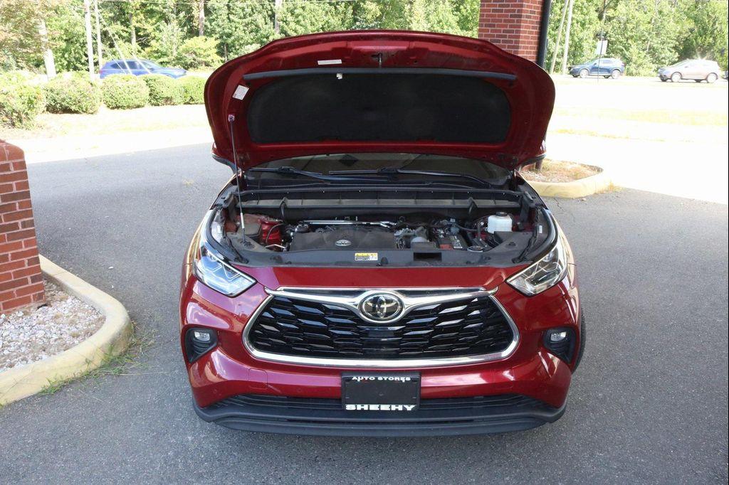 used 2020 Toyota Highlander car, priced at $35,988