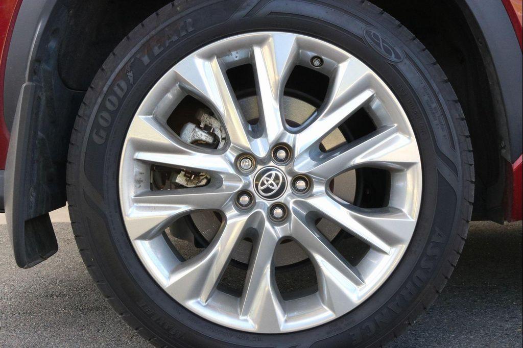 used 2020 Toyota Highlander car, priced at $35,988