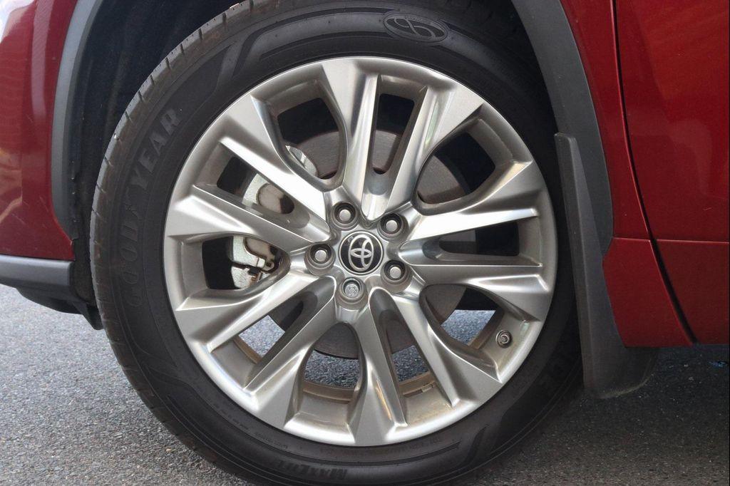used 2020 Toyota Highlander car, priced at $35,988