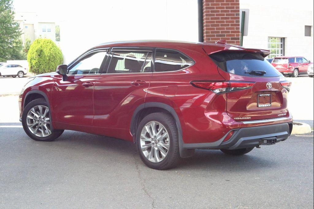 used 2020 Toyota Highlander car, priced at $35,988