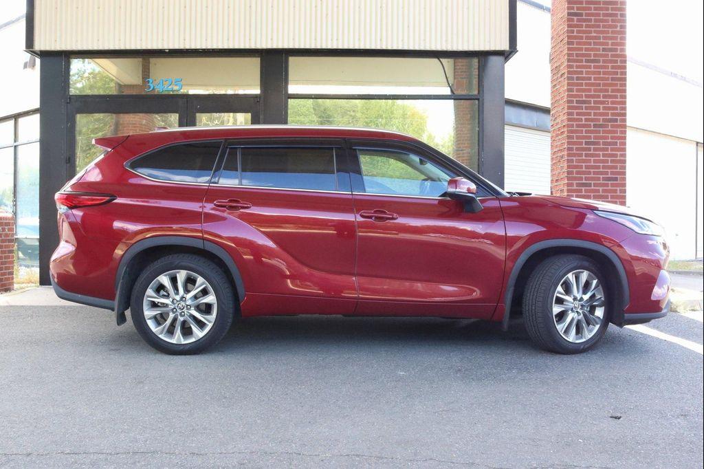 used 2020 Toyota Highlander car, priced at $35,988