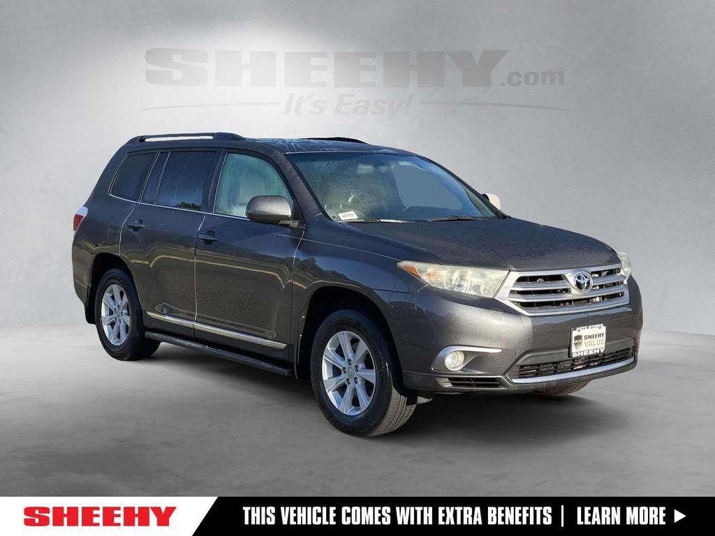 used 2013 Toyota Highlander car, priced at $8,750