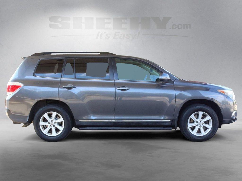 used 2013 Toyota Highlander car, priced at $8,998