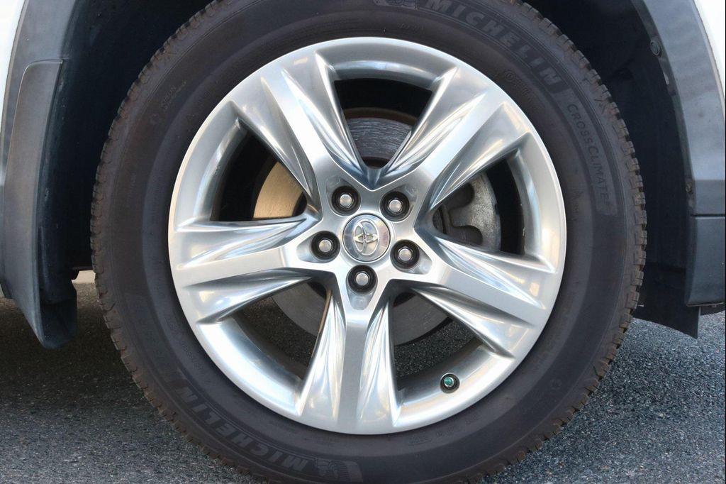 used 2014 Toyota Highlander Hybrid car, priced at $18,785