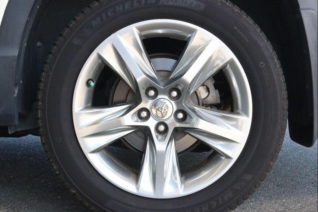 used 2014 Toyota Highlander Hybrid car, priced at $18,785