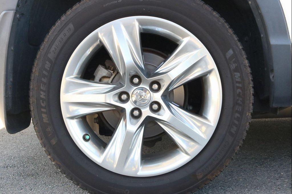 used 2014 Toyota Highlander Hybrid car, priced at $18,785