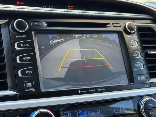 used 2019 Toyota Highlander car, priced at $25,788