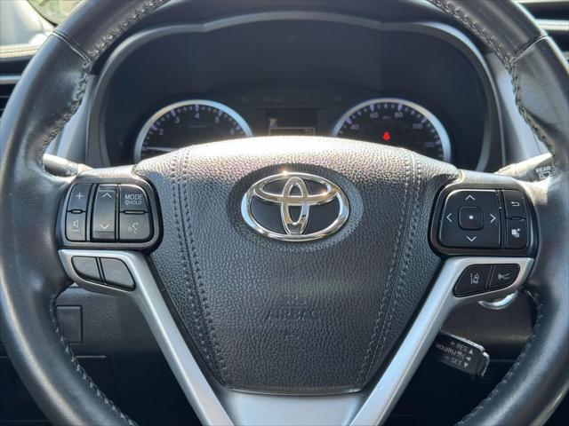 used 2019 Toyota Highlander car, priced at $25,788