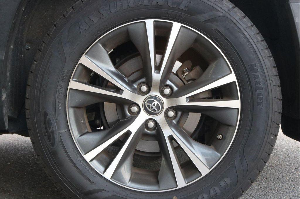 used 2016 Toyota Highlander car, priced at $19,950