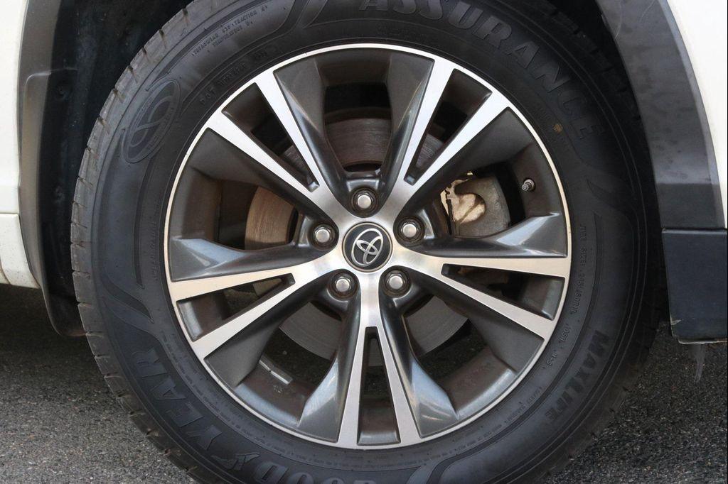 used 2016 Toyota Highlander car, priced at $19,950