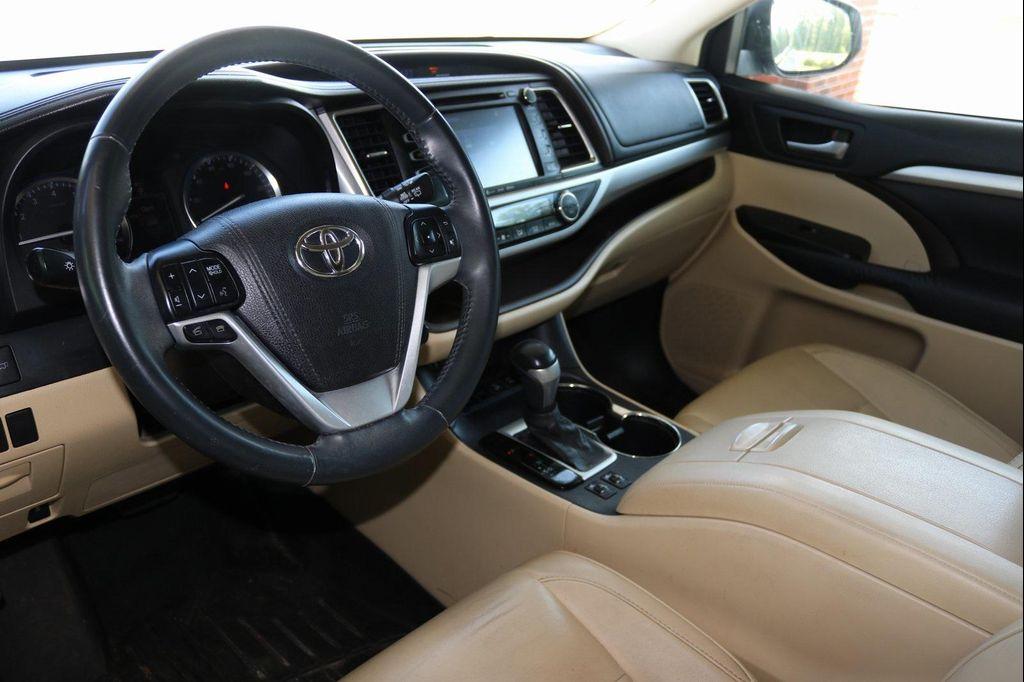 used 2016 Toyota Highlander car, priced at $19,950