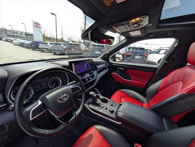 used 2023 Toyota Highlander car, priced at $40,788