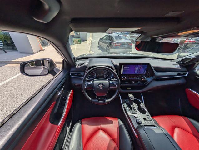 used 2023 Toyota Highlander car, priced at $40,788