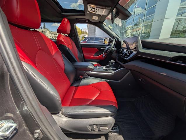 used 2023 Toyota Highlander car, priced at $40,788