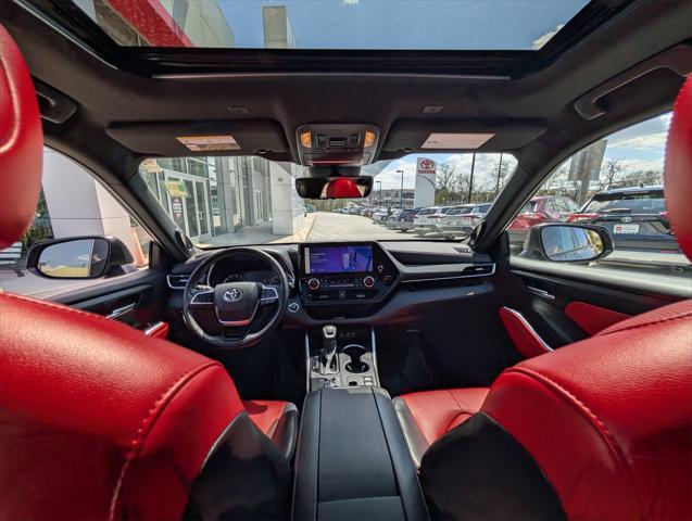 used 2023 Toyota Highlander car, priced at $40,788