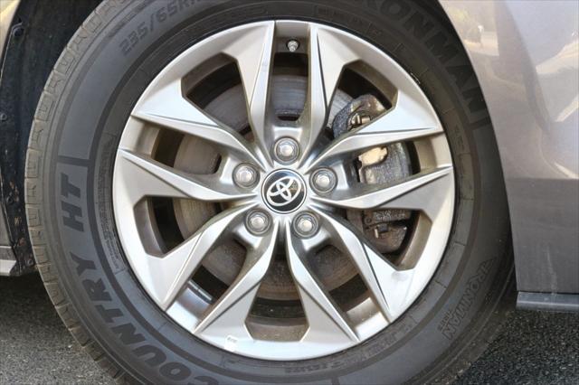 used 2023 Toyota Sienna car